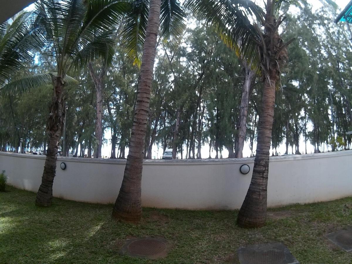 Oceanside Licenced Tourist Residence Flic-en-Flacq Exterior foto